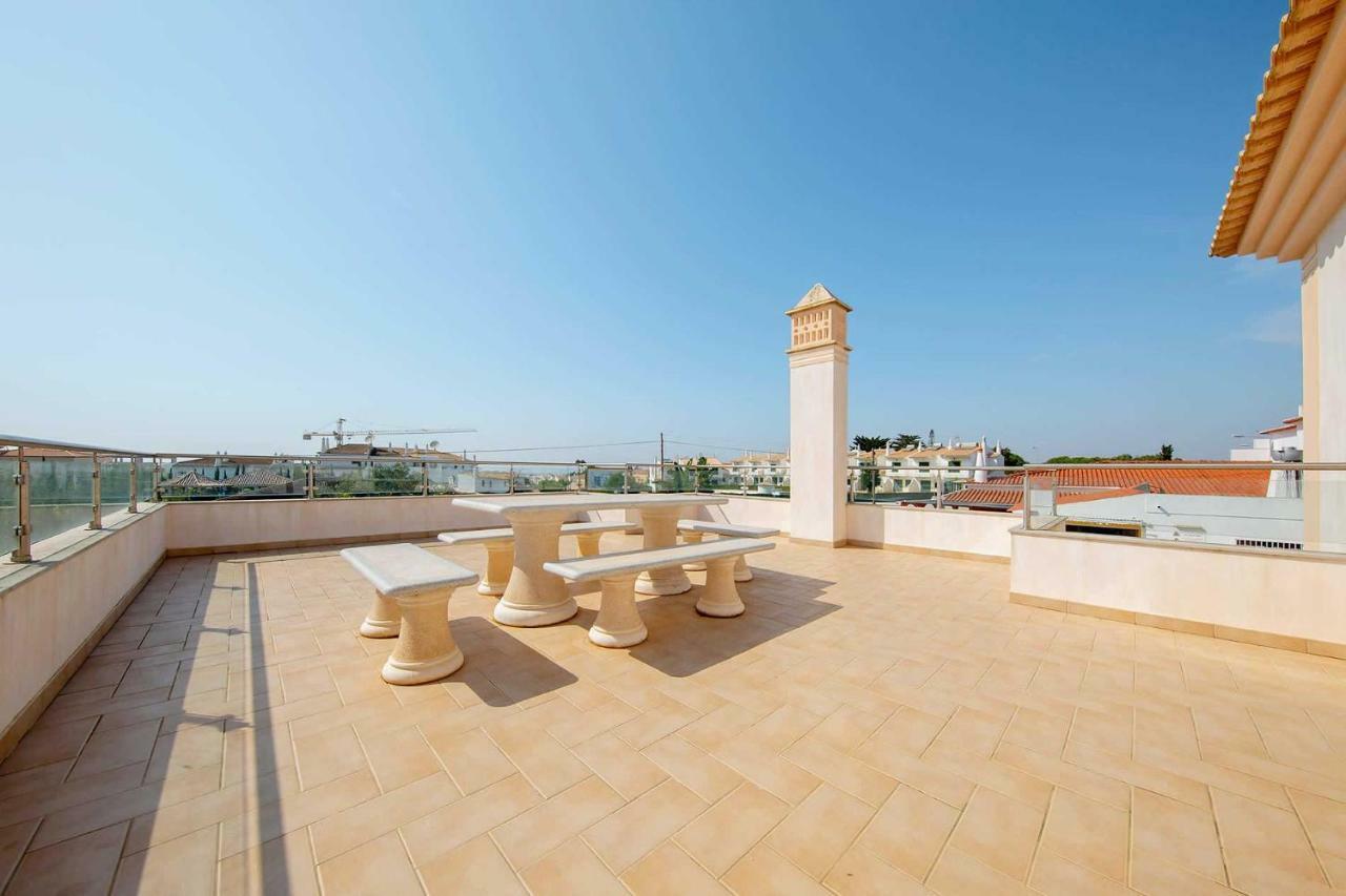 Villa Ruana - 5 Bedrooms On Suite- Free Out Door Hot Jacuzzi - By Bedzy Albufeira Eksteriør billede