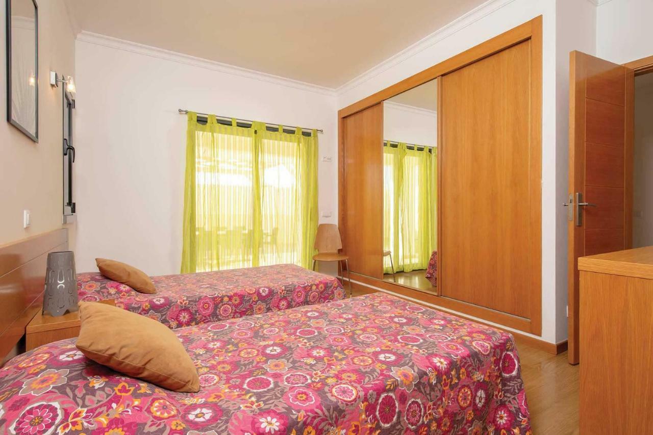 Villa Ruana - 5 Bedrooms On Suite- Free Out Door Hot Jacuzzi - By Bedzy Albufeira Eksteriør billede
