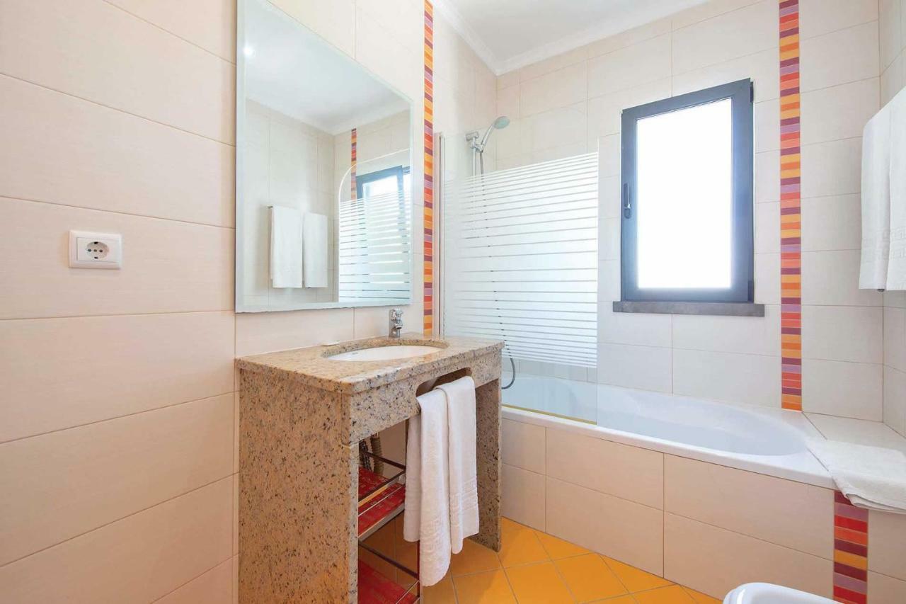Villa Ruana - 5 Bedrooms On Suite- Free Out Door Hot Jacuzzi - By Bedzy Albufeira Eksteriør billede